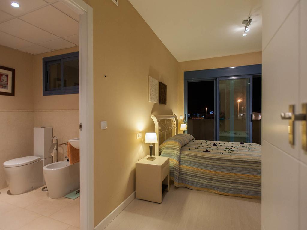 Apartamento Livingtarifa Apartamento La Isla Exterior foto